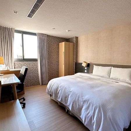チャンプス ホテル 台中市 エクステリア 写真